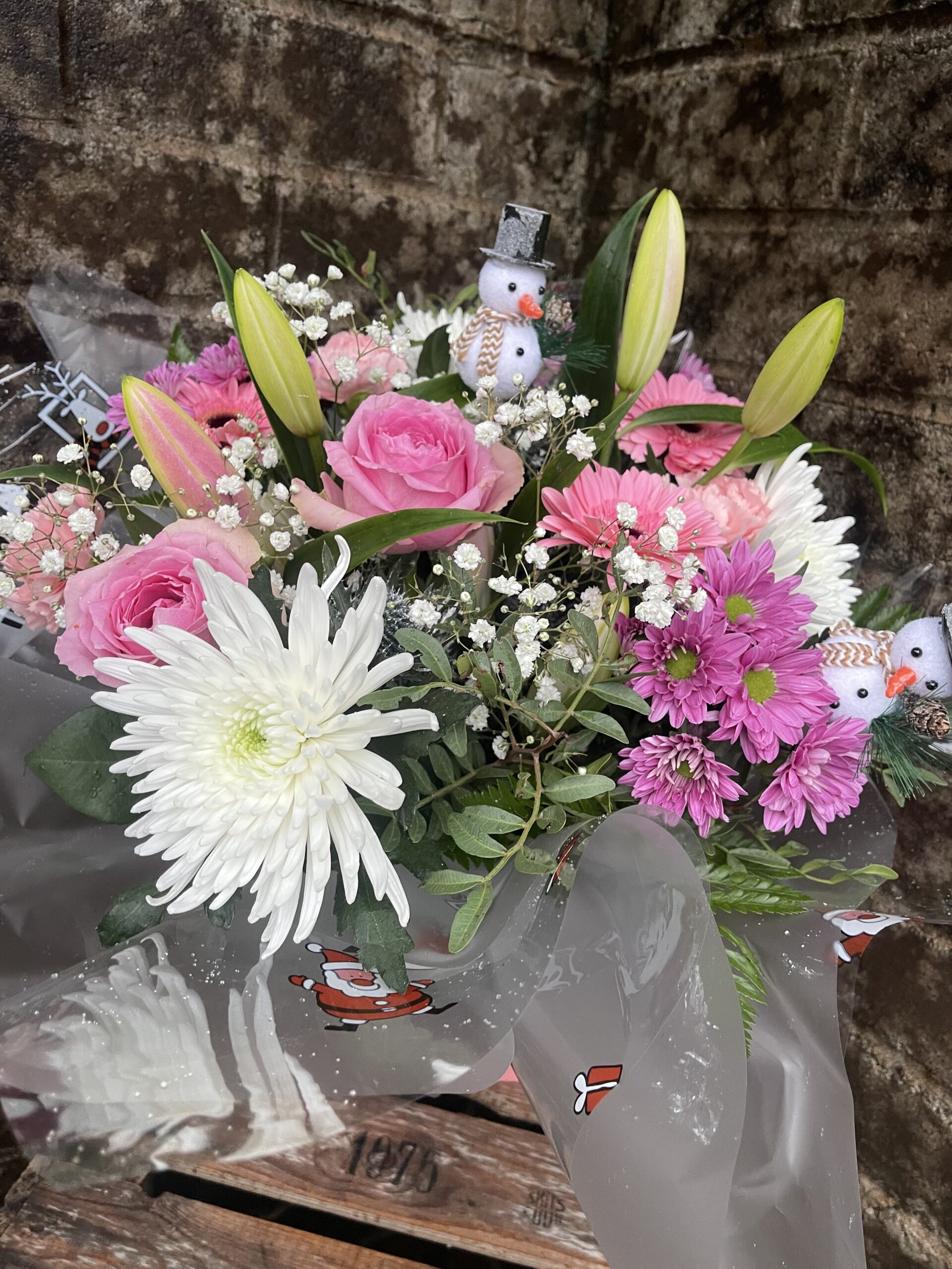 Festive £40.00 Bouquet - Image 4