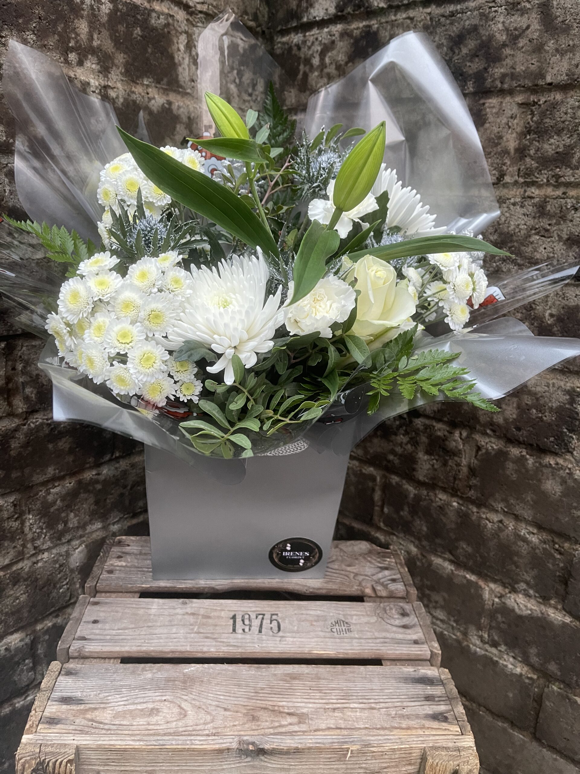 Festive £30.00 Bouquet - Image 5