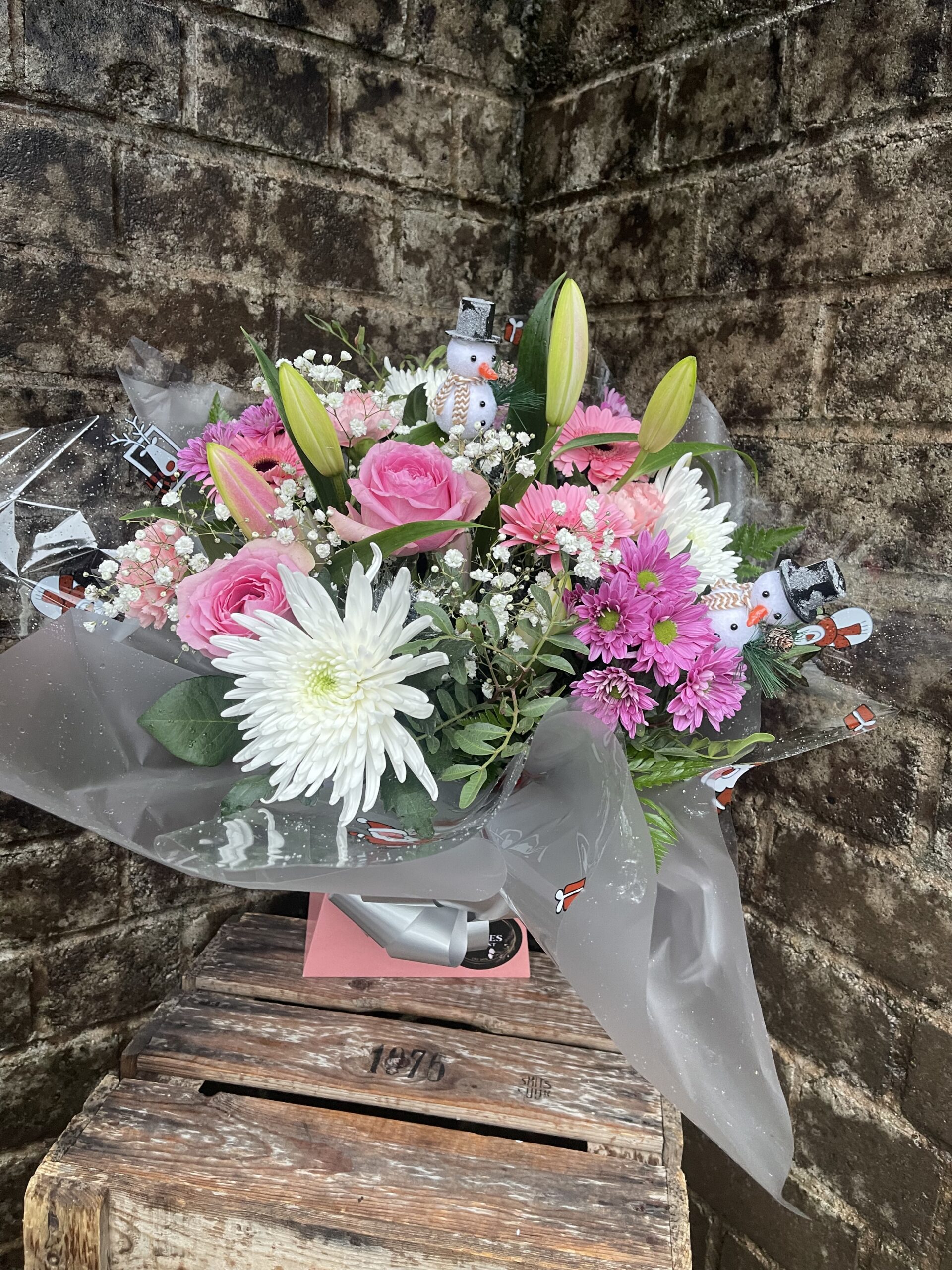 Festive £40.00 Bouquet - Image 3